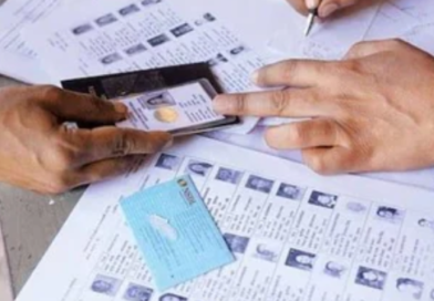 वोटर लिस्ट से नाम कट गया या छूट गया है? घबराएं नहीं, घर बैठे ऐसे दोबारा जुड़वाएं नाम